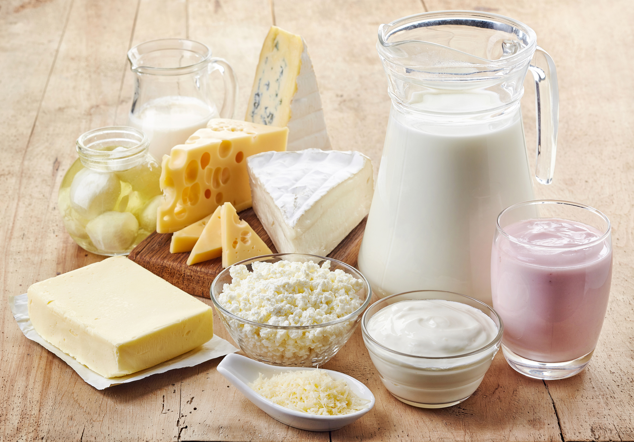 مدیرکل دفتر بهبودتغذیه وزارت بهداشت اعلام کرد ; سرانه پایین مصرف لبنیات در کشور/ لزوم تعلق یارانه به شیر و لبنیات